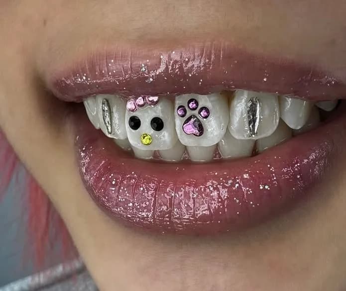 Custom paw tooth gem design by Supreme.Gemz